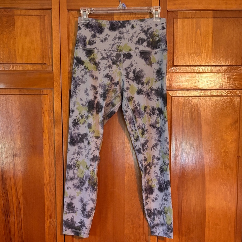 Lululemon align leggings in gray and yellow print 25”